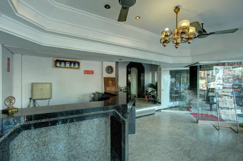 Hotel Padmam Madurai Extérieur photo