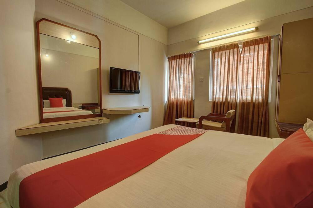 Hotel Padmam Madurai Extérieur photo