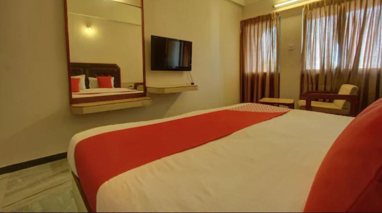 Hotel Padmam Madurai Extérieur photo