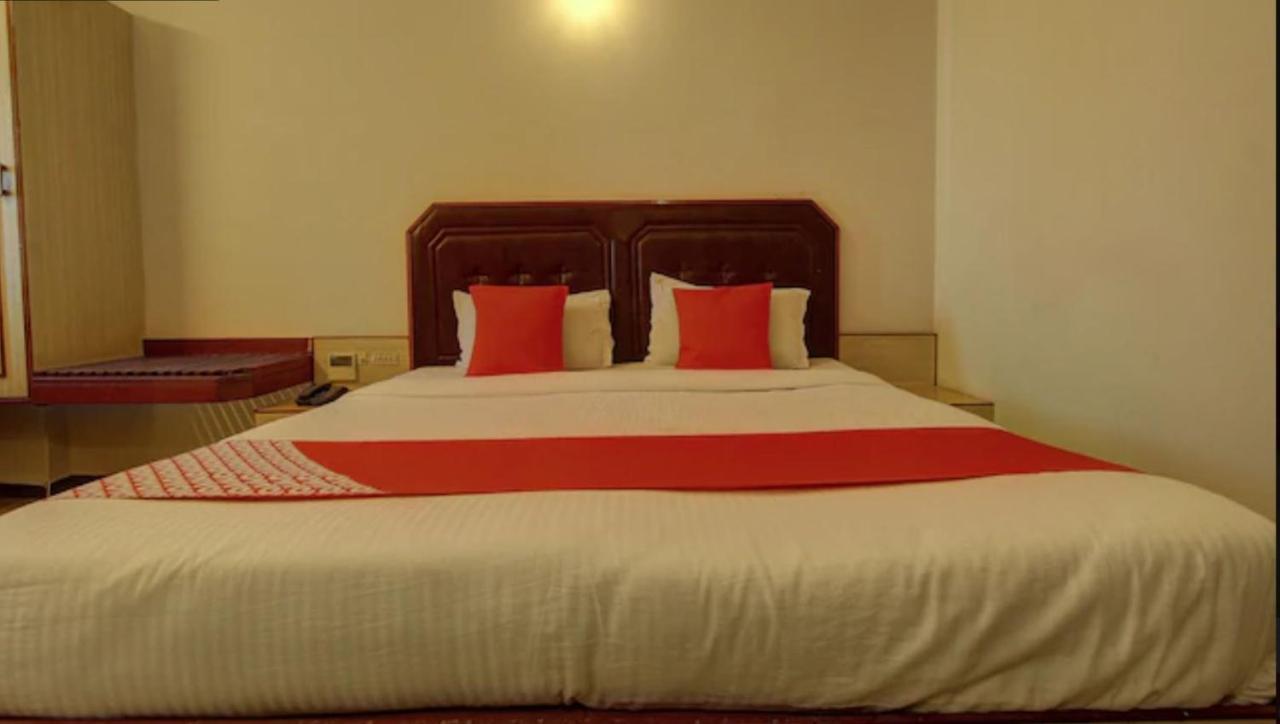 Hotel Padmam Madurai Extérieur photo