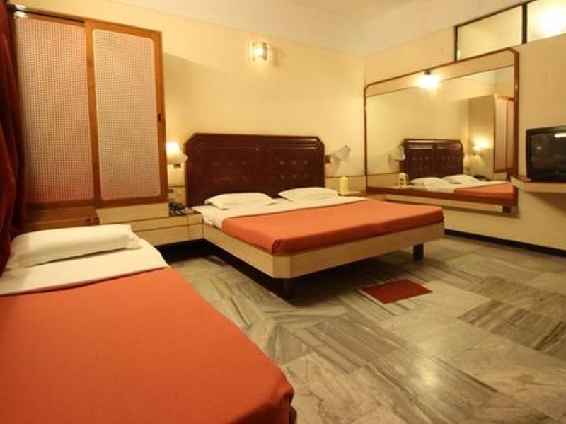 Hotel Padmam Madurai Extérieur photo
