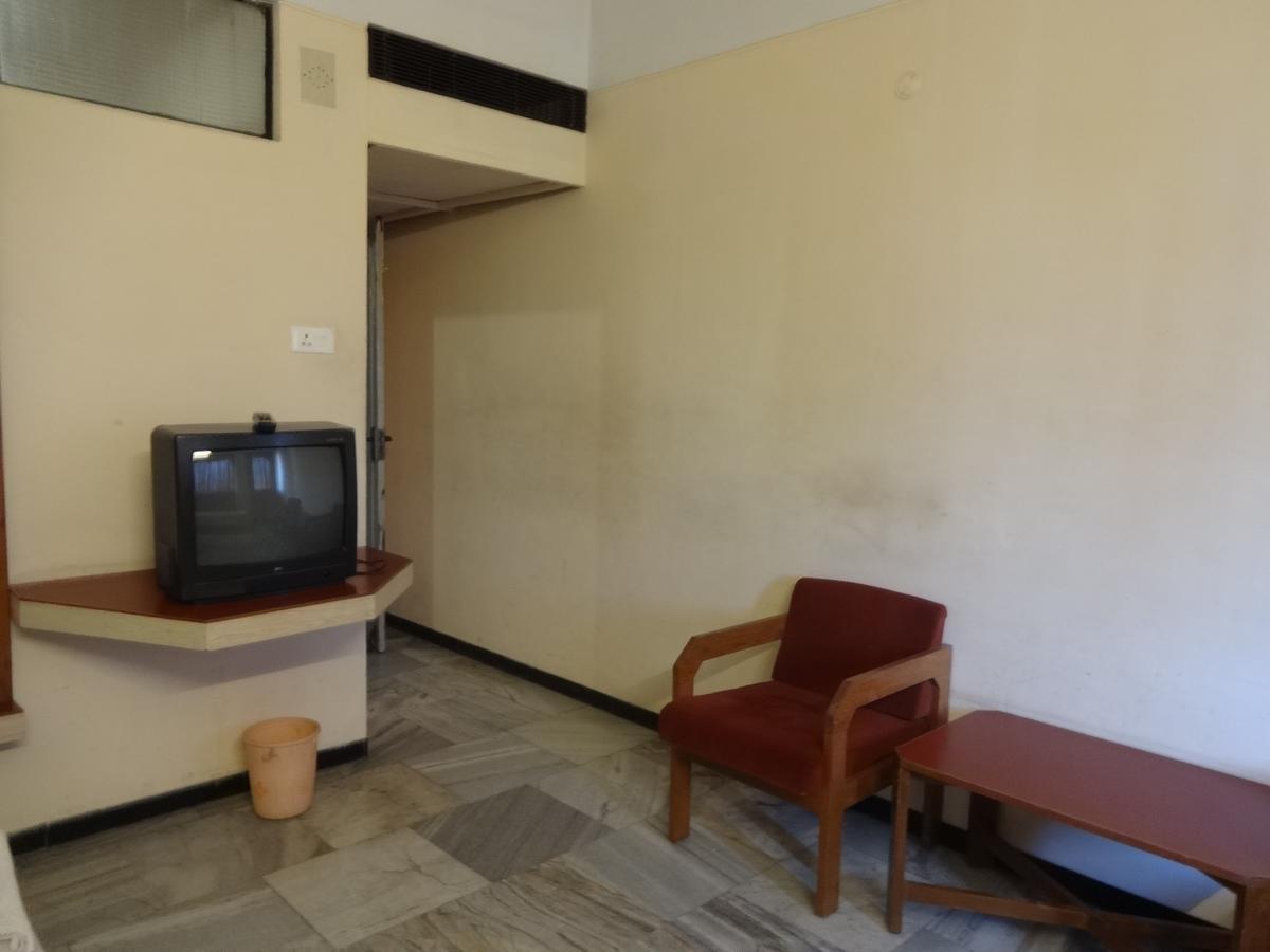 Hotel Padmam Madurai Extérieur photo