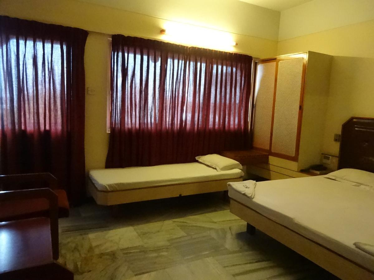 Hotel Padmam Madurai Extérieur photo