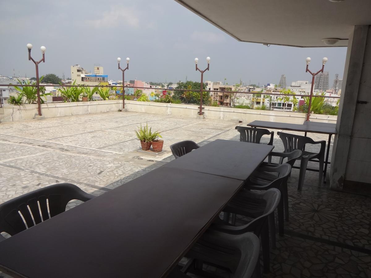 Hotel Padmam Madurai Extérieur photo