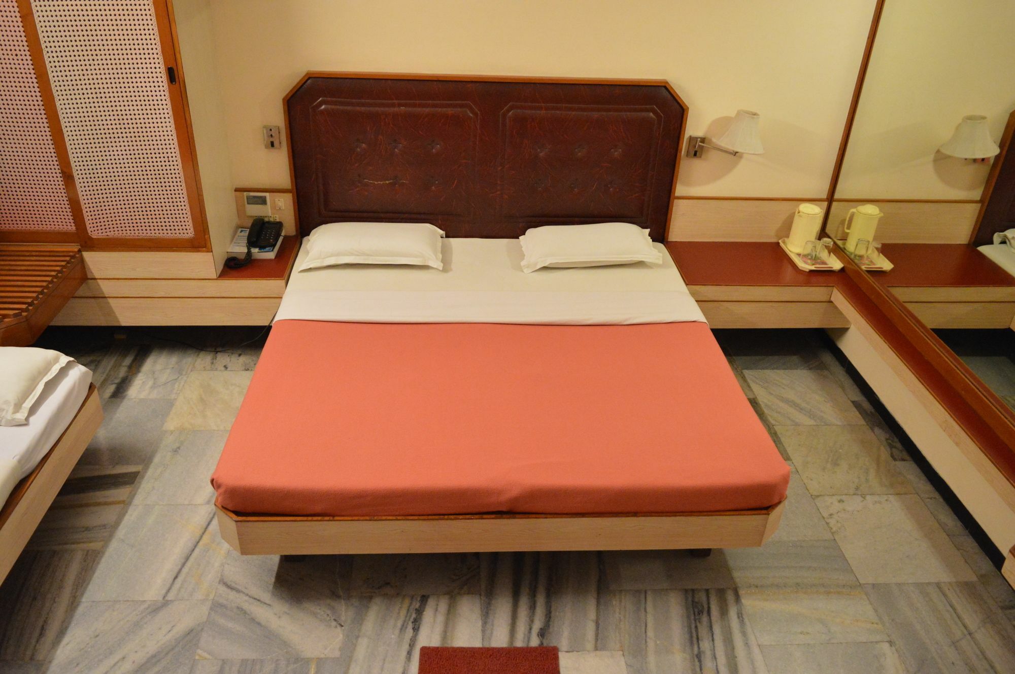Hotel Padmam Madurai Extérieur photo